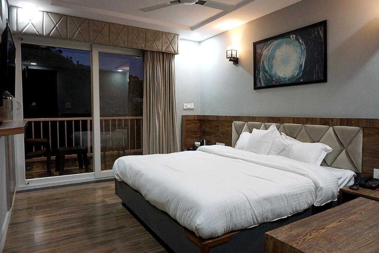 Sl Manor Hill Resort Mussoorie Extérieur photo