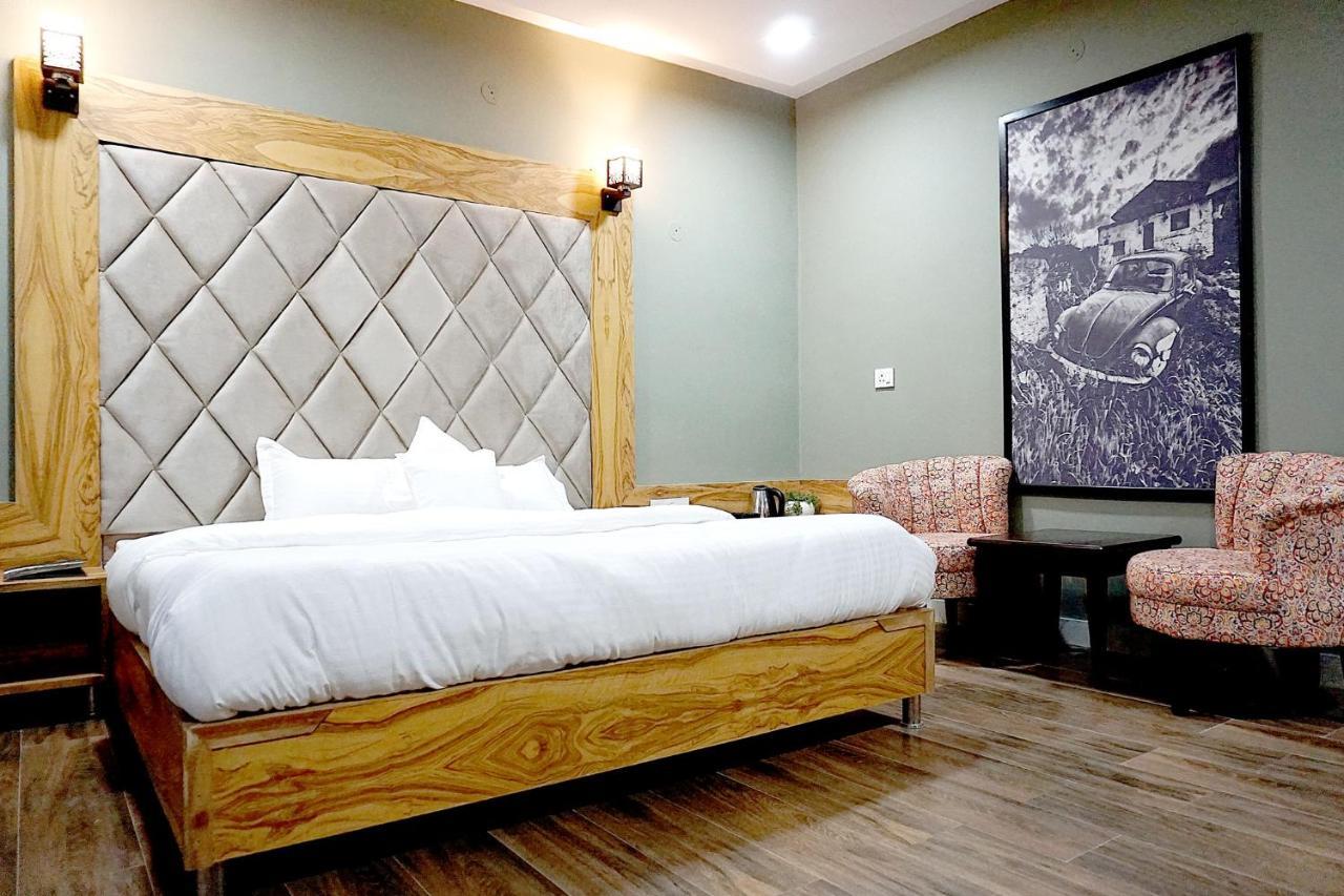Sl Manor Hill Resort Mussoorie Extérieur photo