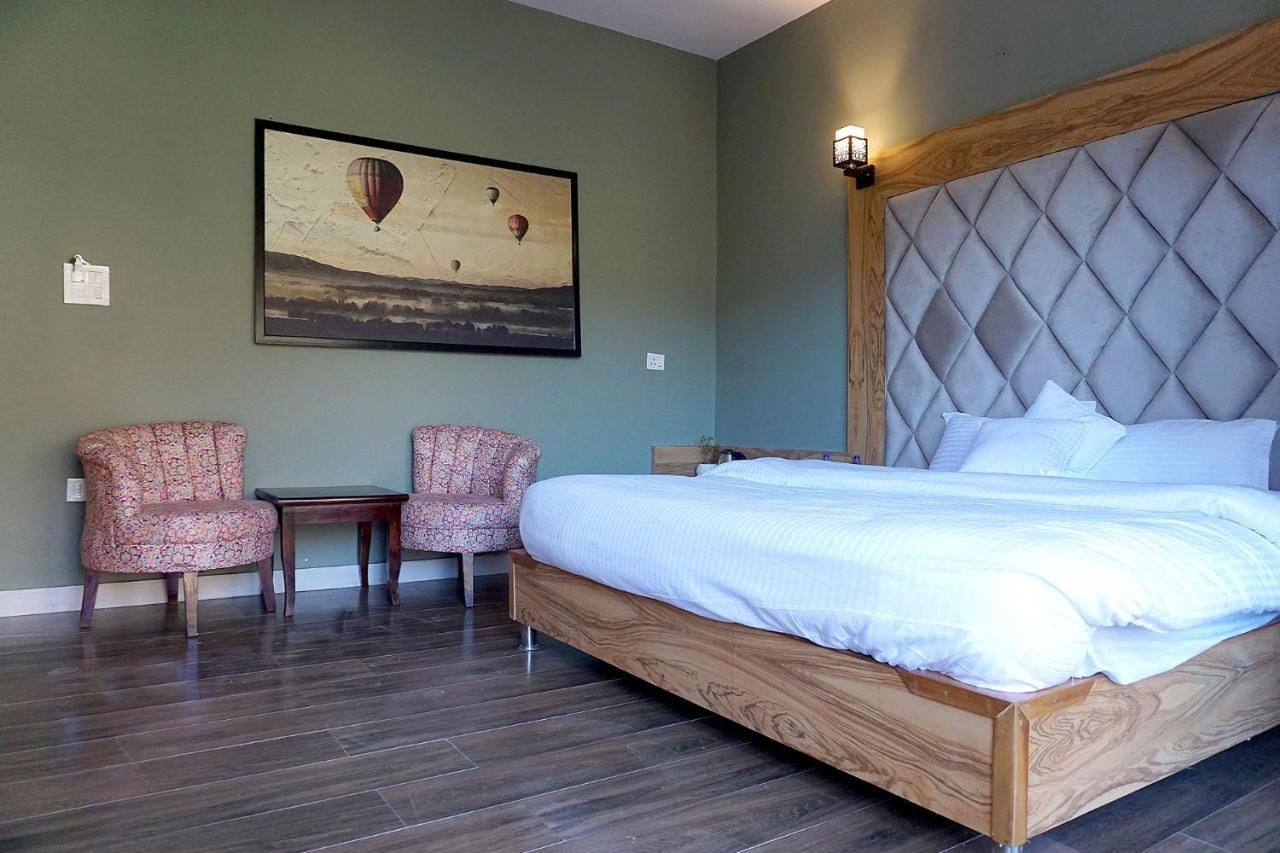 Sl Manor Hill Resort Mussoorie Extérieur photo